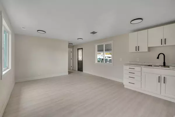 Clearfield, UT 84015,575 N 1350 W #137