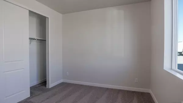 Saratoga Springs, UT 84045,877 W SIKA CIR S #203