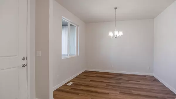 Saratoga Springs, UT 84045,877 W SIKA CIR S #203