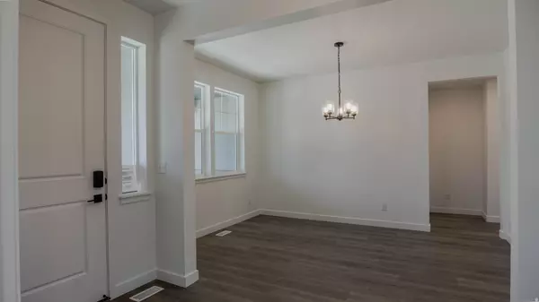 Saratoga Springs, UT 84045,894 W FALLOW DR S #214