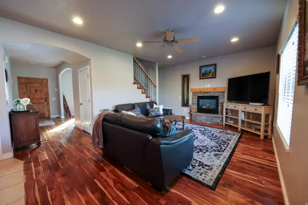 Eagle Mountain, UT 84005,3344 E KENNEKUK LN N