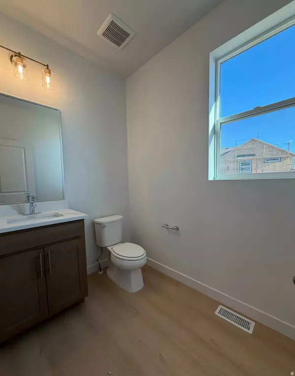 Eagle Mountain, UT 84005,2549 N KINGBIRD DR #613