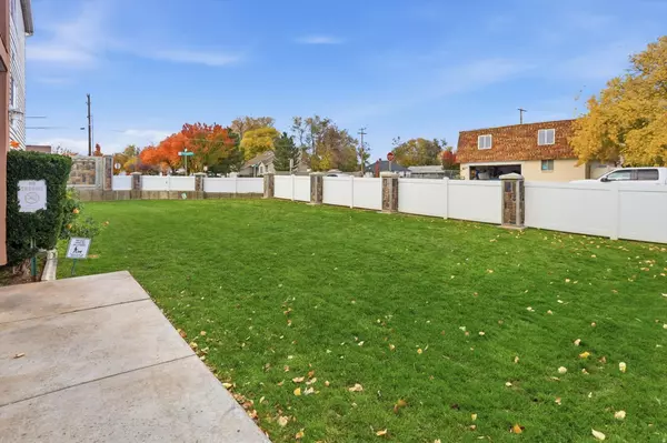 West Jordan, UT 84088,1689 W 8295 S #2