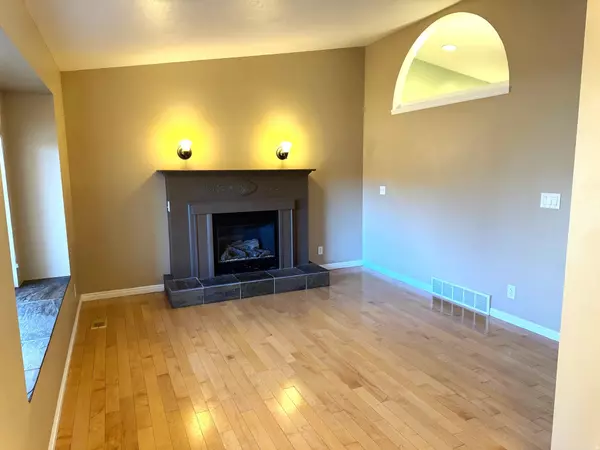 Logan, UT 84321,1374 E 260 N