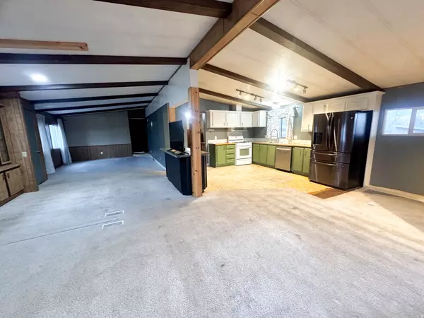 Naples, UT 84078,1720 E 500 S