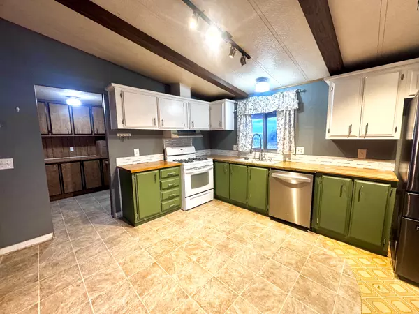 Naples, UT 84078,1720 E 500 S