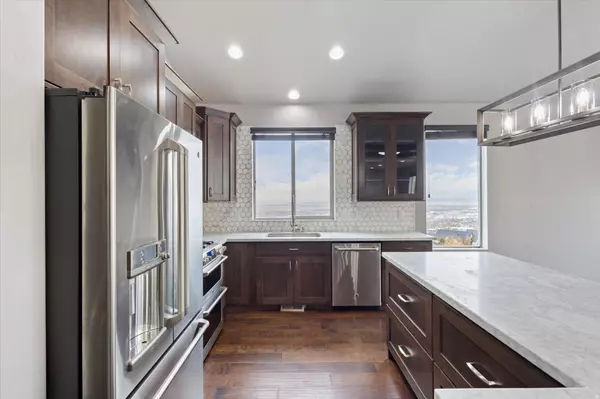 North Salt Lake, UT 84054,919 PARKWAY DR