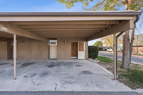 Fruit Heights, UT 84037,1220 E 1015 S
