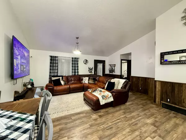 Vernal, UT 84078,190 W 2100 S