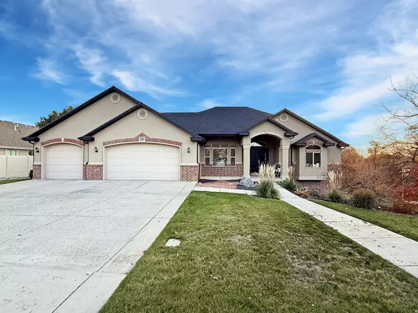 1459 E 5600 S, South Ogden, UT 84403