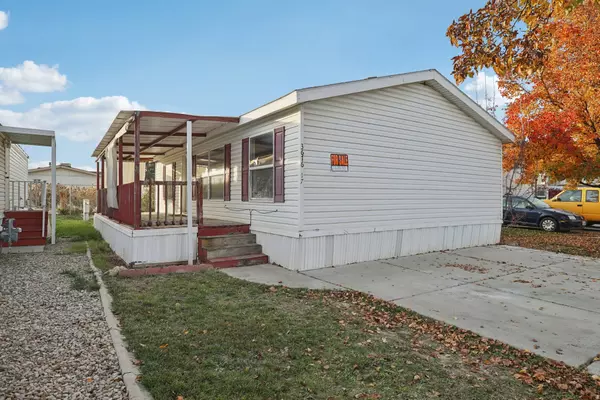 3676 S WILLOW RIVER RD RD W #17, West Valley City, UT 84119