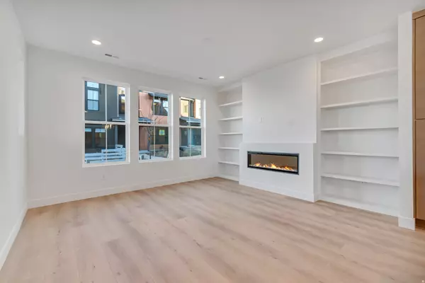 West Jordan, UT 84081,6973 W HIDDEN HILLS WAY S #146