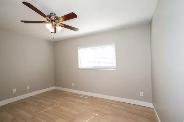 Clearfield, UT 84015,1980 S 200 E