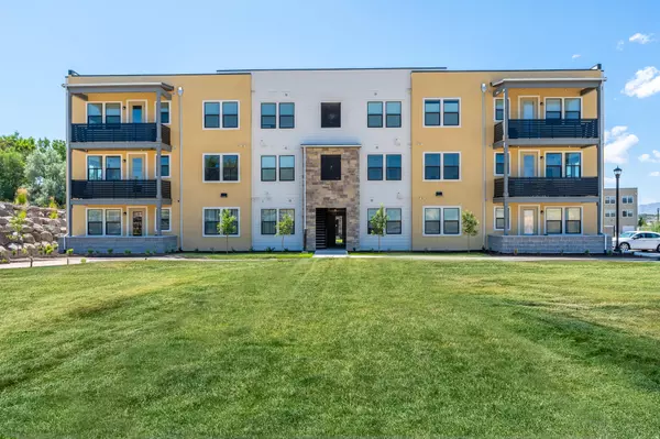 8333 S IRIS LUMI LN W #Q301, Midvale, UT 84047