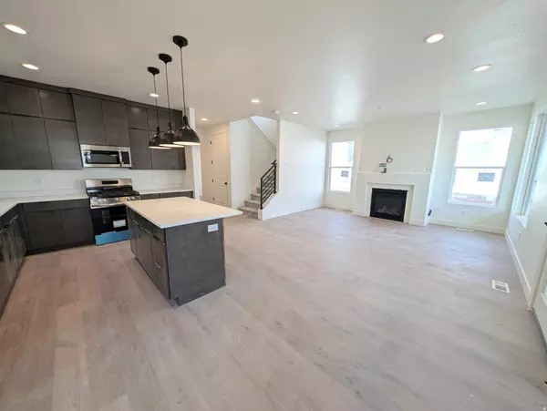 South Jordan, UT 84009,11319 S SILVER POND DR W #351