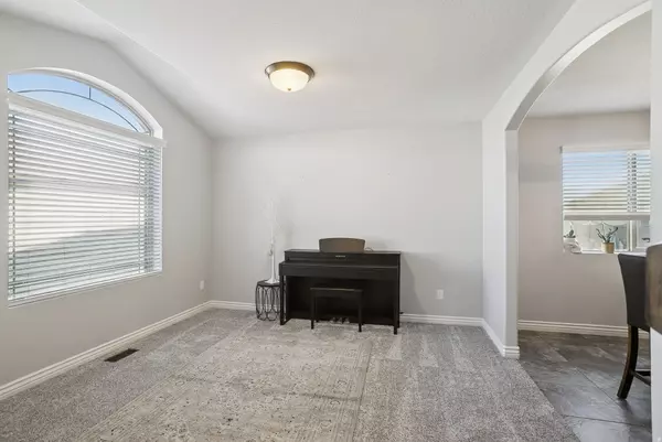 Clearfield, UT 84015,1158 S 1375 W