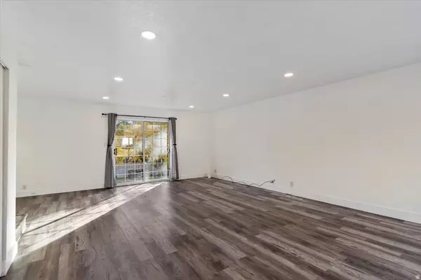 North Ogden, UT 84414,991 E 3150 N