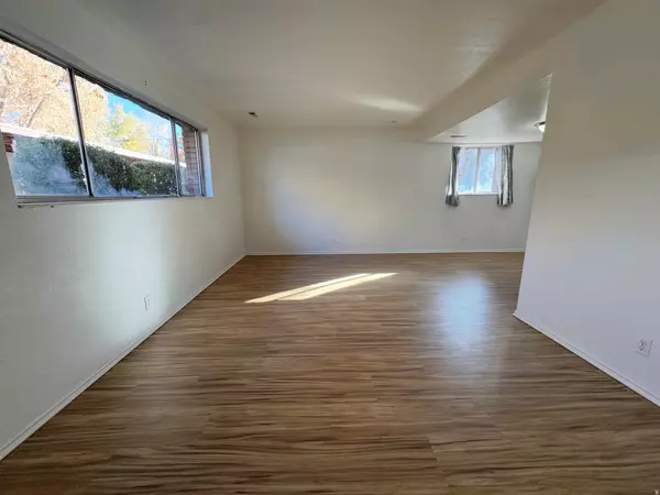 Millcreek, UT 84106,734 E 3690 S #31