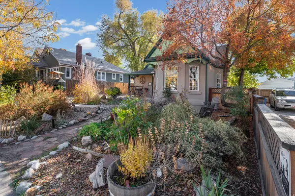 Salt Lake City, UT 84105,856 E SHERMAN AVE