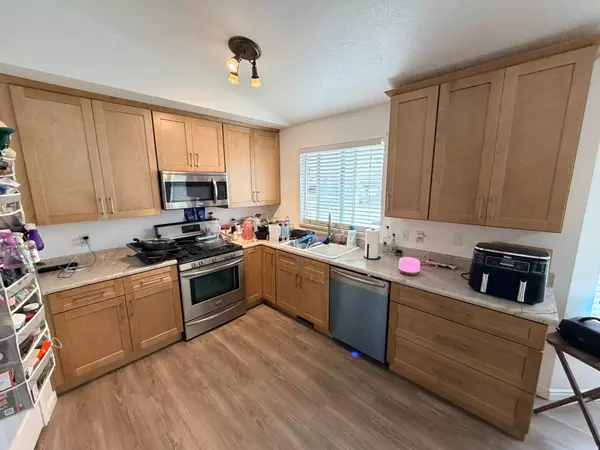 Salt Lake City, UT 84116,1596 N NEWTON PARK ST