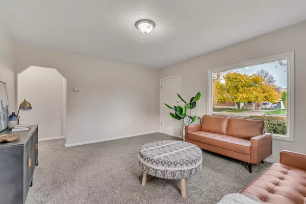 South Salt Lake, UT 84115,2852 S 300 E