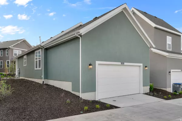 South Jordan, UT 84009,7003 W GRANBURY DR