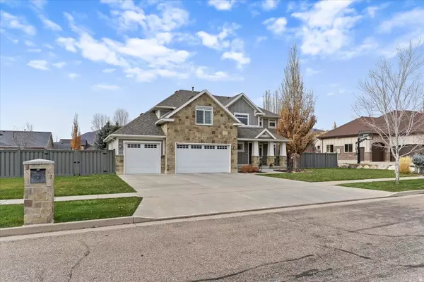 Mountain Green, UT 84050,6043 N LARIAT LN