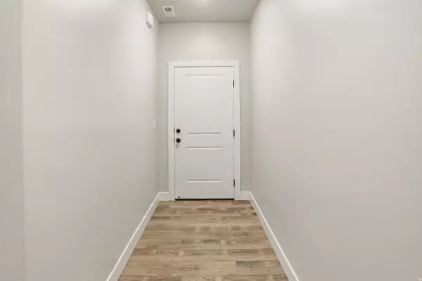 Clearfield, UT 84015,303 N CANTERBURY WAY W