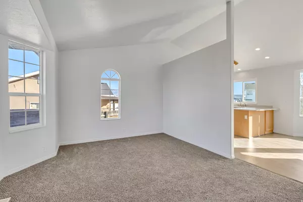 Salt Lake City, UT 84118,5275 W RIDGE FLOWER WAY