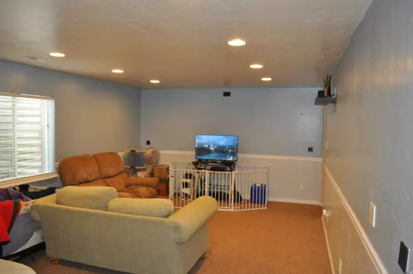 Saratoga Springs, UT 84045,167 W APPLE AVE N