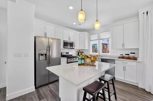 South Jordan, UT 84009,5033 W DAYBREAK PKWY S