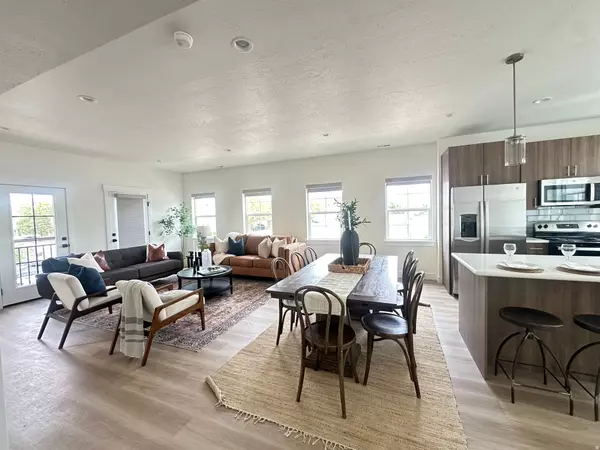 Midvale, UT 84047,7838 S HOLDEN ST