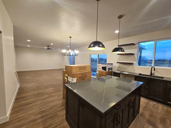 West Weber, UT 84401,3498 W 675 S #213