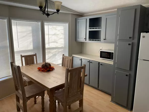 Sandy, UT 84070,11290 S HIDDEN VALE LN E #212