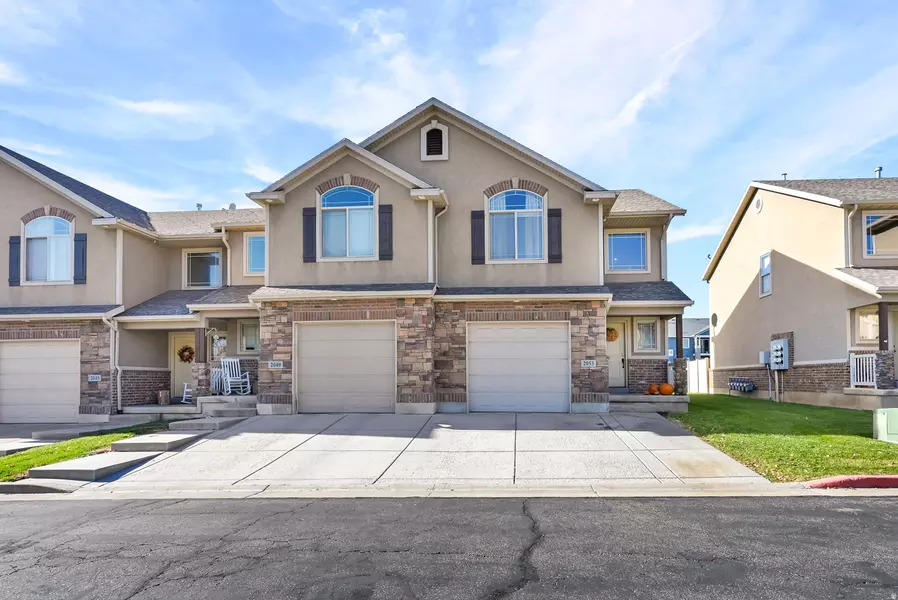 2053 EVANS COVE LOOP #39, Layton, UT 84041