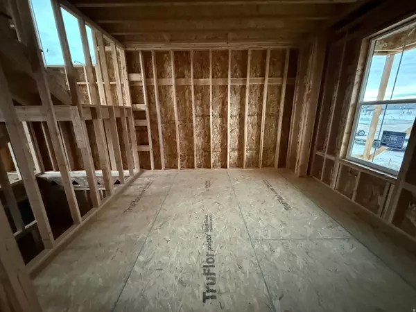 Eagle Mountain, UT 84005,5360 N HONEY SUCKLE WAY #643