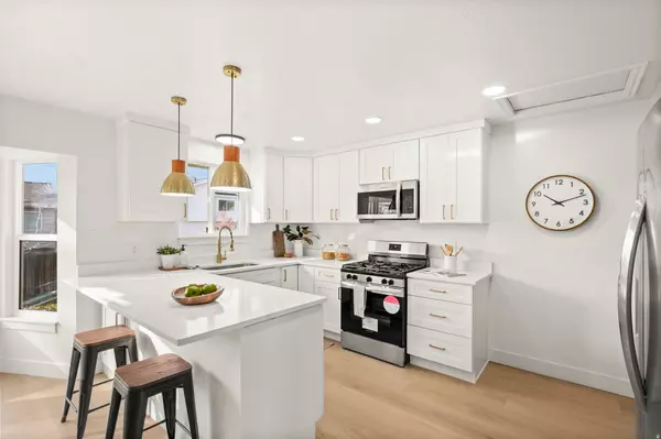 Salt Lake City, UT 84116,1423 N MORTON DR