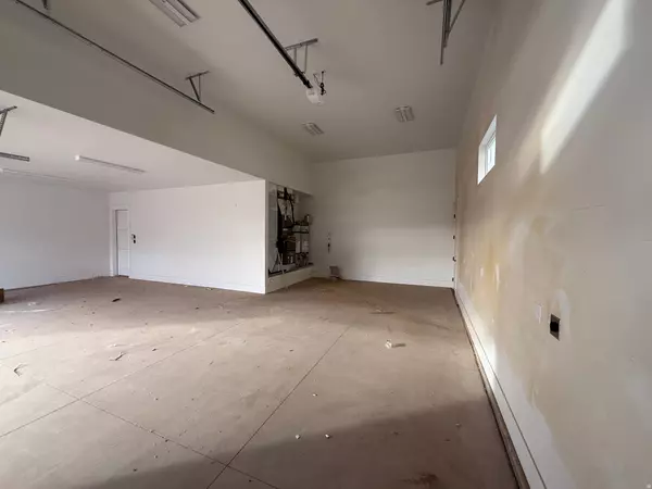 Hurricane, UT 84737,5338 W 2040 S