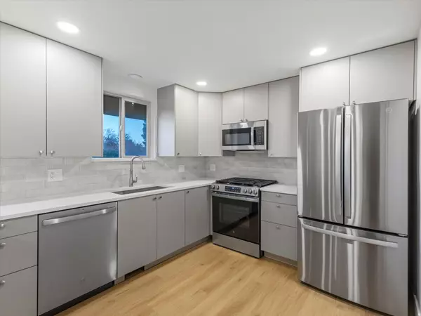 Holladay, UT 84117,4980 S 1645 E