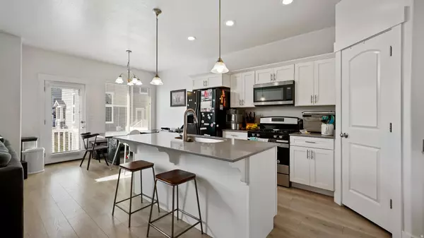 Lehi, UT 84048,3759 W 2380 N