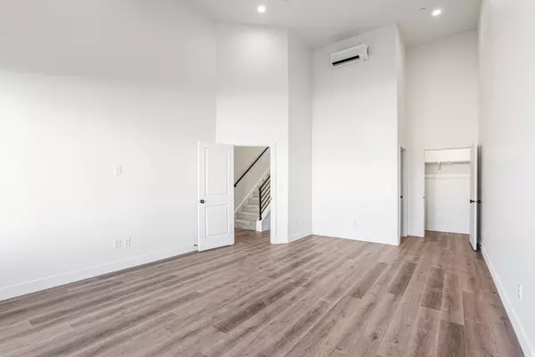 Farmington, UT 84025,1485 W BURKE LN #102