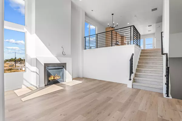 Farmington, UT 84025,1493 W BURKE LN #101