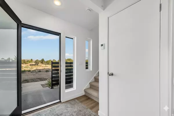 4483 S 500 E #1, Millcreek, UT 84107