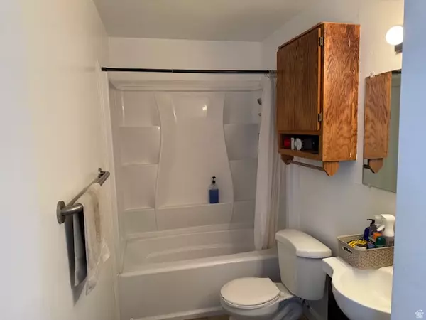 Provo, UT 84604,98 W 880 N #13