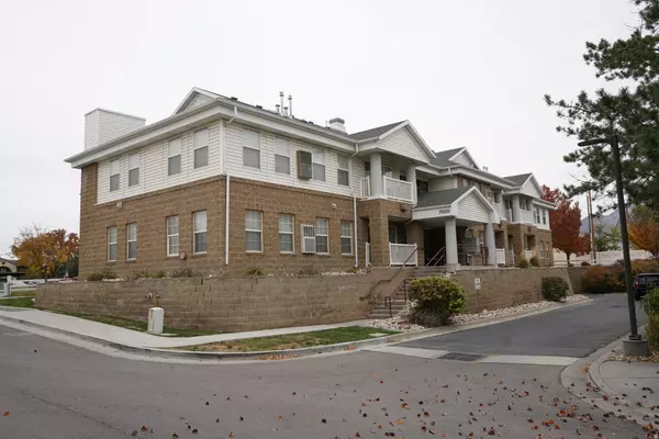 Sandy, UT 84070,11025 S GRAPEVINE CV #B103