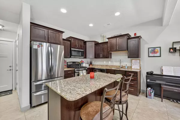 South Jordan, UT 84095,11293 S SWEET PEA LN W