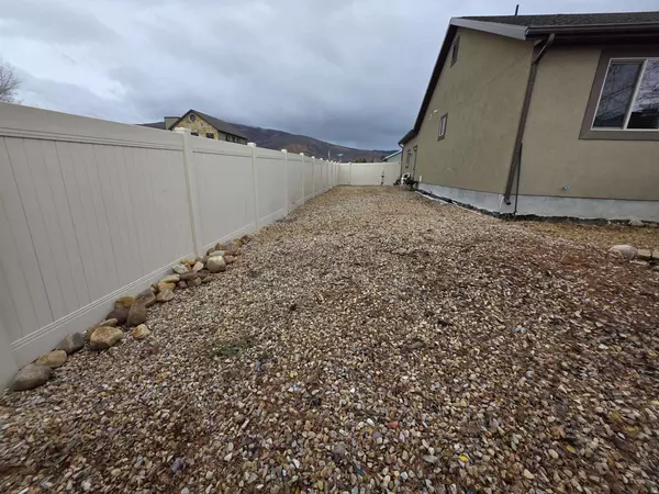 Kamas, UT 84036,342 S 125 W