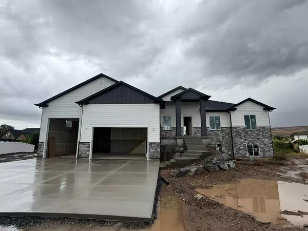 3268 N 2425 W, Farr West, UT 84404