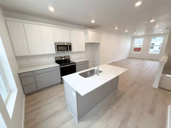 Saratoga Springs, UT 84045,891 S MATHILDA DR #252