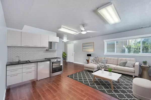 Murray, UT 84107,4940 S ATWOOD BLVD